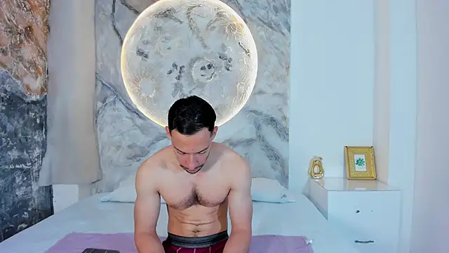 TyagoRoberts online show from November 3, 1:01 pm