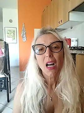 Snapshot of _sexyBLONDE46_ chatting on May 25, 1:17 pm sexyBLONDE46 online show from May 25, 1:17 pm