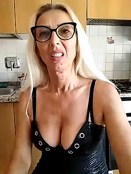 Snapshot of _sexyBLONDE46_ chatting on May 28, 3:09 pm sexyBLONDE46 online show from May 28, 3:09 pm