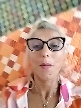 Snapshot of _sexyBLONDE46_ chatting on August 3, 10:10 am sexyBLONDE46 online show from August 3, 10:10 am