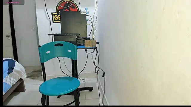 Snapshot of lunna_noir chatting on October 7, 12:13 pm lunna noir online show from October 7, 12:13 pm