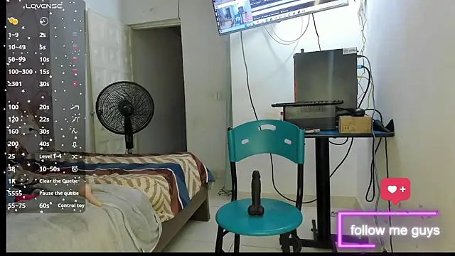 Snapshot of lunna_noir chatting on November 22, 7:46 pm lunna noir online show from November 22, 7:46 pm