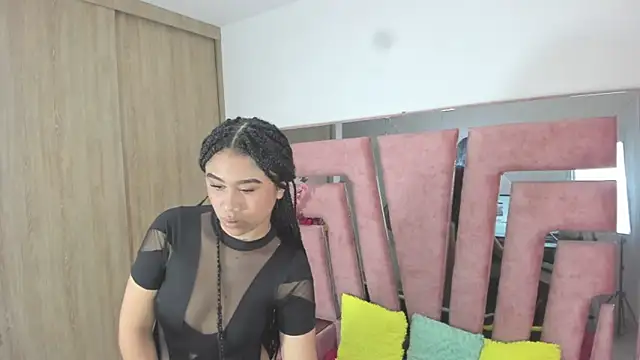 MaraKarly online show from November 29, 8:23 pm