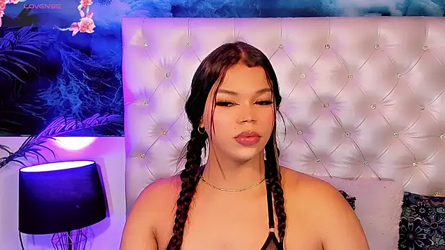 Snapshot of Valeria_Swett_ chatting on June 9, 8:53 pm Valeria Swett online show from June 9, 8:53 pm