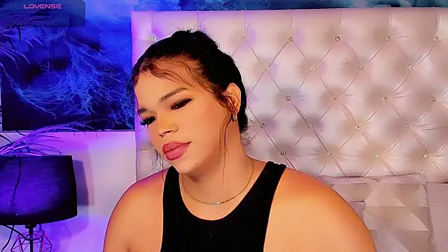 Snapshot of Valeria_Swett_ chatting on July 27, 8:38 pm Valeria Swett online show from July 27, 8:38 pm