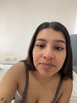  Chloe Smith online show from February 19, 5:20 pm