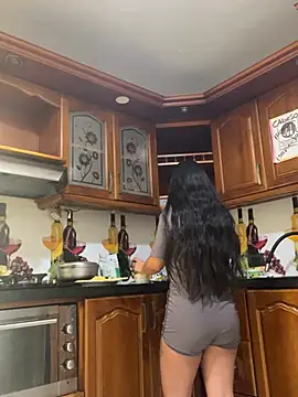  Chloe Smith online show from March 10, 2:44 pm