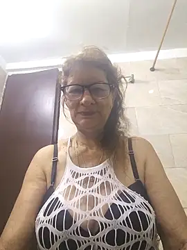 MaryLunne online show from December 15, 11:47 am