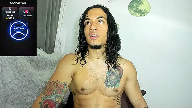 Snapshot of magic_mike_26 chatting on May 9, 1:16 pm magic mike 26 online show from May 9, 1:16 pm