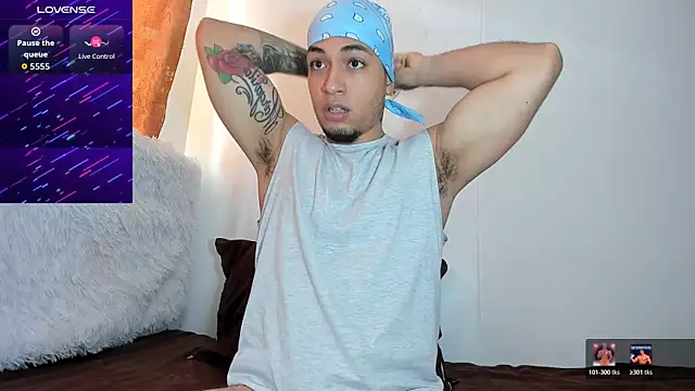 Snapshot of magic_mike_26 chatting on August 1, 3:22 pm magic mike 26 online show from August 1, 3:22 pm