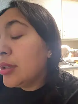 Snapshot of latina_curvy22 chatting on May 7, 7:41 pm latina curvy22 online show from May 7, 7:41 pm