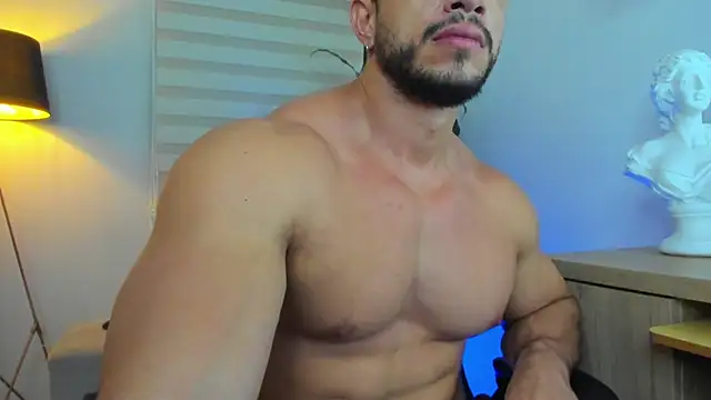 Snapshot of Erick_Thompsonx chatting on June 5, 4:02 pm Erick Thompsonx online show from June 5, 4:02 pm