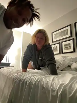 Snapshot of bbwbubbles77 chatting on November 12, 3:56 pm bbwbubbles77 online show from November 12, 3:56 pm