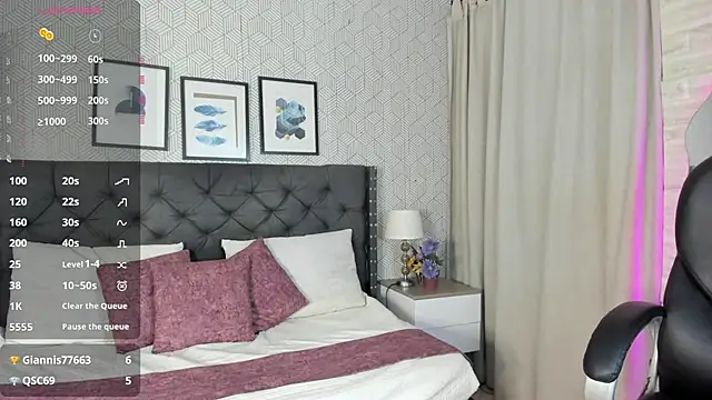 Snapshot of sophie__blare chatting on July 30, 7:13 pm sophie blare online show from July 30, 7:13 pm