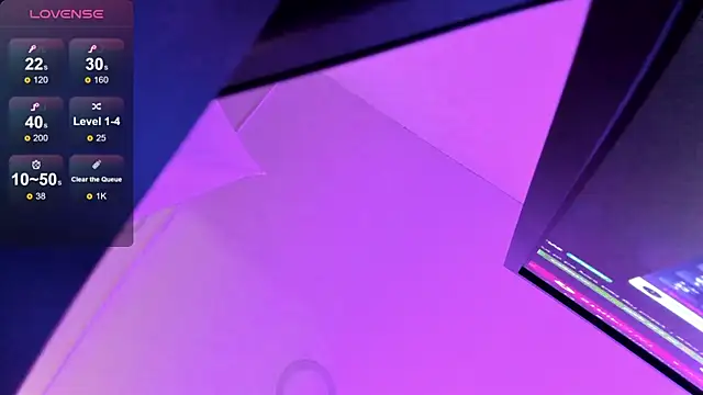 zoerouse  online show from December 4, 8:28 pm