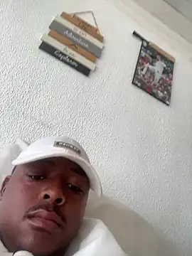 Snapshot of DaddyMyles chatting on June 2, 8:38 am DaddyMyles online show from June 2, 8:38 am