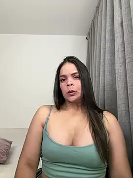 Snapshot of helen_palmer chatting on May 23, 1:33 am helen palmer online show from May 23, 1:33 am