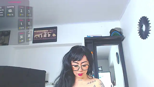 Snapshot of Vicky_hotmilf chatting on June 3, 11:13 am Vicky hotmilf online show from June 3, 11:13 am