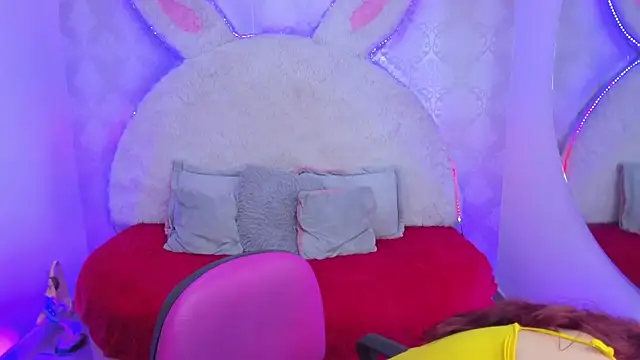 Snapshot of Gaby_louse chatting on December 13, 8:36 pm Gaby louse online show from December 13, 8:36 pm