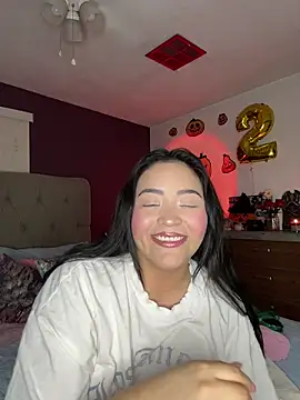 Snapshot of MyHoneyFrida chatting on November 7, 3:06 am MyHoneyFrida online show from November 7, 3:06 am