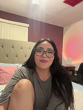 Snapshot of MyHoneyFrida chatting on November 14, 4:00 am MyHoneyFrida online show from November 14, 4:00 am