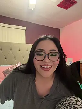 Snapshot of MyHoneyFrida chatting on November 26, 4:02 am MyHoneyFrida online show from November 26, 4:02 am