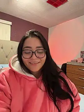 Snapshot of MyHoneyFrida chatting on January 13, 6:29 am MyHoneyFrida online show from January 13, 6:29 am