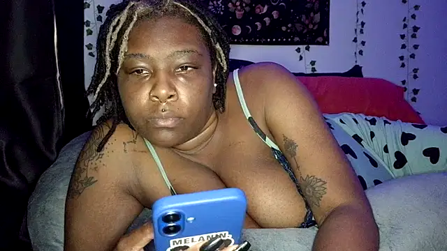 Snapshot of mistressnelle chatting on July 11, 2:14 am mistressnelle online show from July 11, 2:14 am
