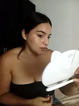 chloe 90 online show from October 6, 11:02 pm