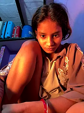 Hot Mayra  online show from December 18, 6:52 am