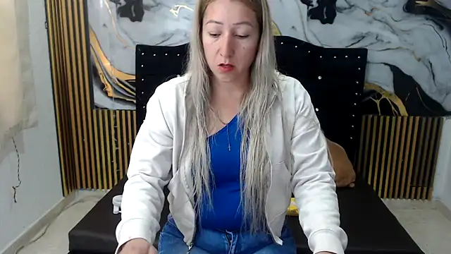 Snapshot of swetchrystal chatting on October 14, 4:08 pm swetchrystal online show from October 14, 4:08 pm