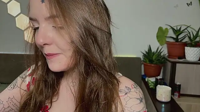 Snapshot of -Meowy- chatting on February 11, 10:37 pm -Meowy- online show from February 11, 10:37 pm