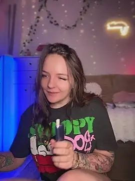 Snapshot of -Meowy- chatting on July 25, 11:13 pm -Meowy- online show from July 25, 11:13 pm