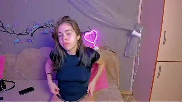 Kitty Mila online show from December 15, 11:47 am