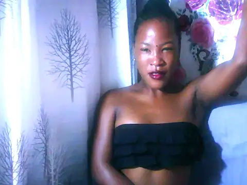 Snapshot of Indianeyestripper chatting on December 16, 6:51 am Indianeyestripper online show from December 16, 6:51 am