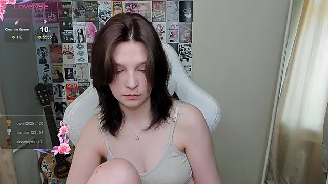 Snapshot of AudreyyKim chatting on June 4, 6:30 am AudreyyKim online show from June 4, 6:30 am