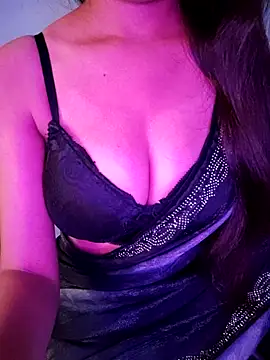 Snapshot of queen_visakha chatting on October 8, 6:11 am queen visakha online show from October 8, 6:11 am