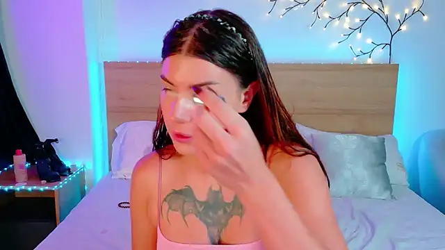 Bella Davis love online show from October 18, 6:19 pm