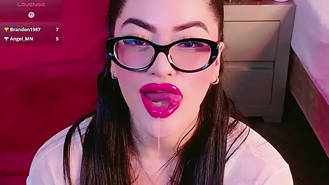 Snapshot of Catalina-Malave chatting on June 24, 1:04 am Catalina-Malave online show from June 24, 1:04 am