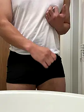 Snapshot of sukebegorilla chatting on December 17, 10:27 pm sukebegorilla online show from December 17, 10:27 pm