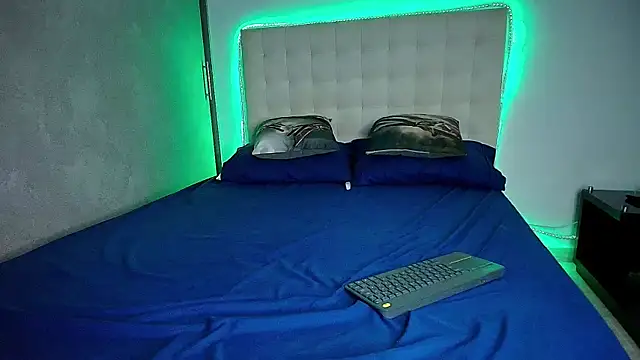 DionKnox online show from November 8, 6:46 am