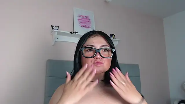 Snapshot of _Wandaa_ chatting on October 29, 2:03 am  Wandaa  online show from October 29, 2:03 am