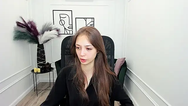 Snapshot of EmilyGraydis chatting on November 19, 4:23 am EmilyGraydis online show from November 19, 4:23 am