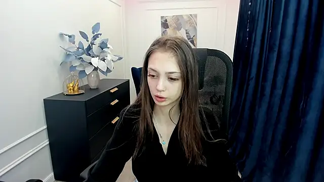 Snapshot of EmilyGraydis chatting on November 21, 4:22 am EmilyGraydis online show from November 21, 4:22 am