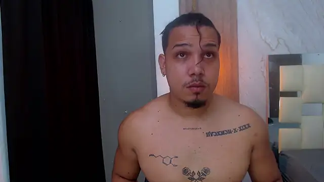 Snapshot of taylor_collins_ chatting on September 14, 9:25 pm taylor collins online show from September 14, 9:25 pm