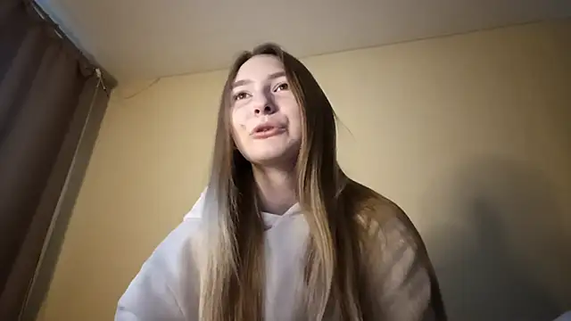 Nymera flare online show from November 28, 6:27 am