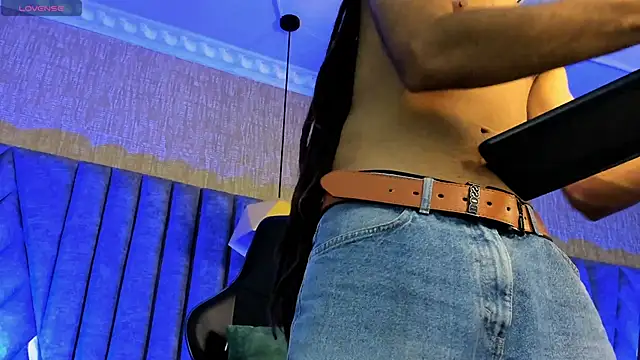 Boss Domiinator online show from November 4, 3:38 am