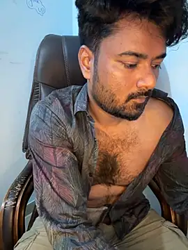 Snapshot of MeekBatgirl chatting on October 28, 5:33 am MeekBatgirl online show from October 28, 5:33 am