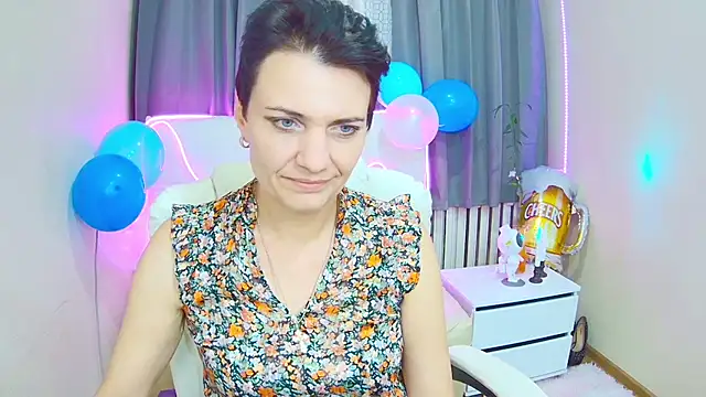 AvaSaturnian online show from September 17, 12:18 pm