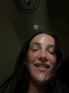 Snapshot of Remirosee chatting on June 2, 12:18 pm Remirosee online show from June 2, 12:18 pm